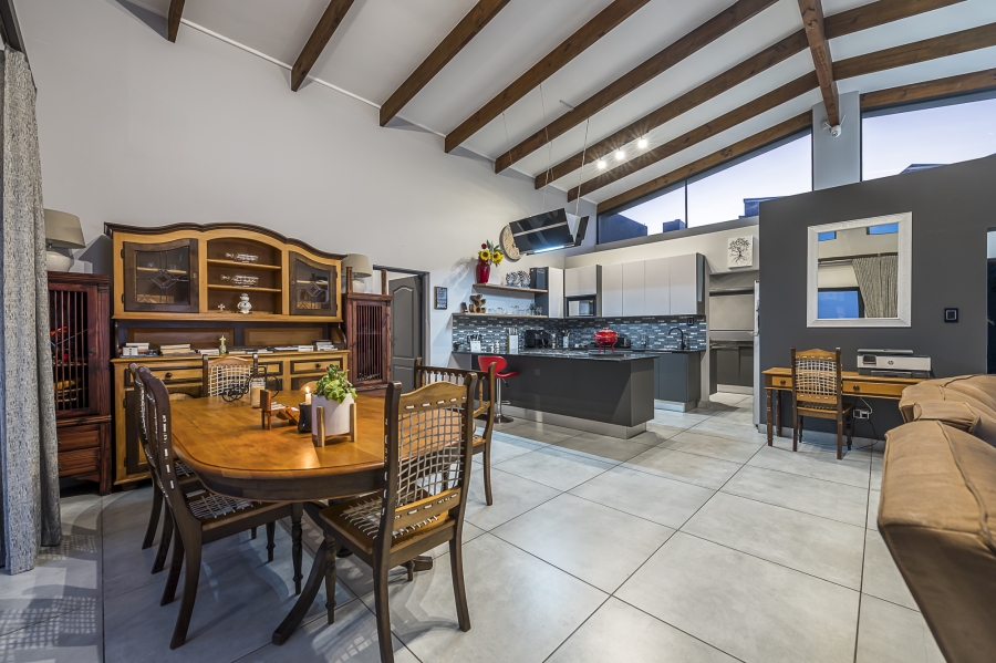 5 Bedroom Property for Sale in Island View Western Cape